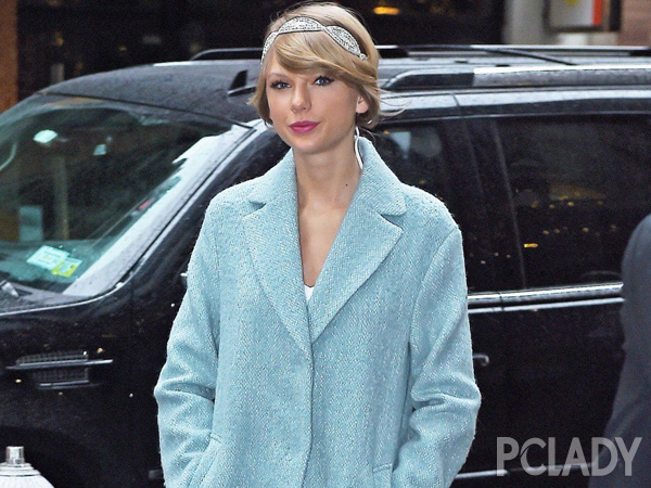 Taylor Swift最新街拍真是優(yōu)美“凍”人